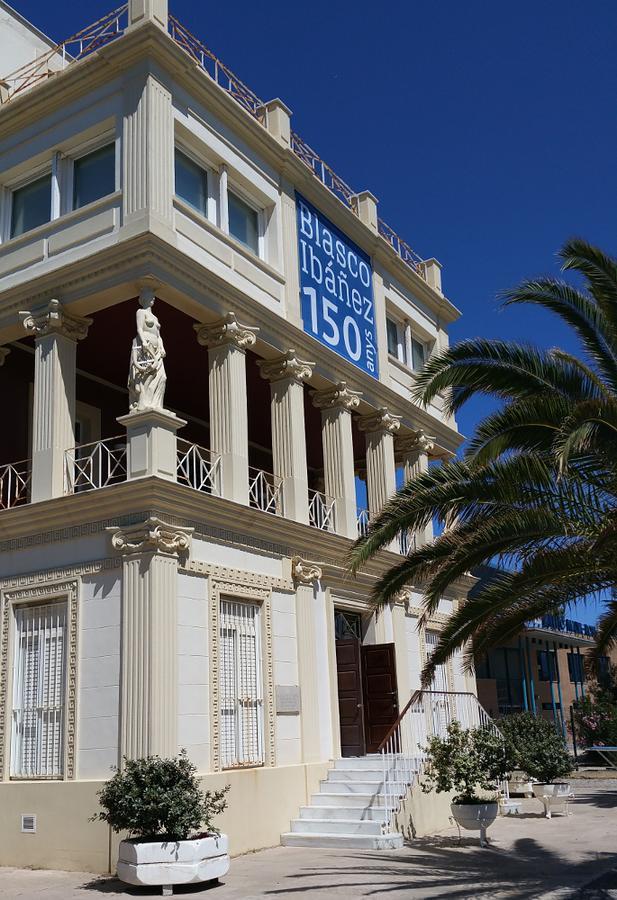 Malvarossa Apartment Near Beach Valencia Luaran gambar